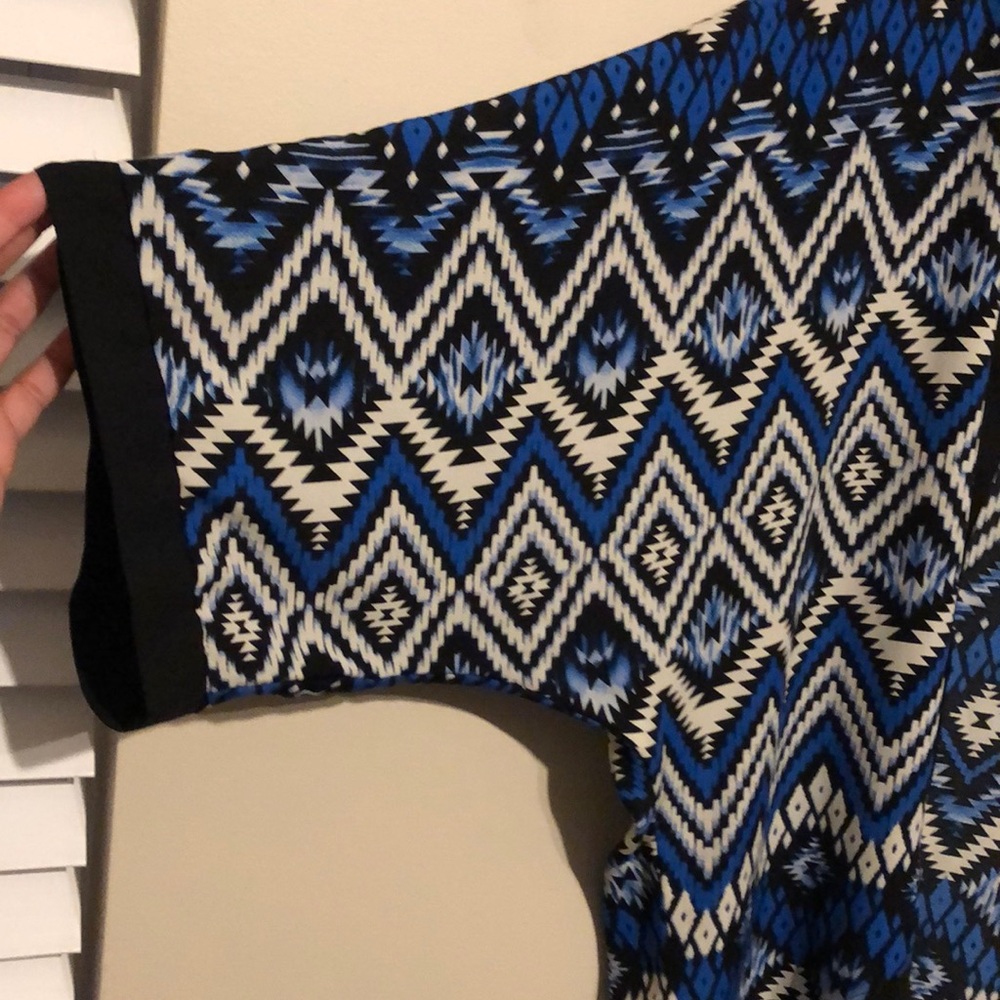 Blue patterned kimono - Picture 3 of 4